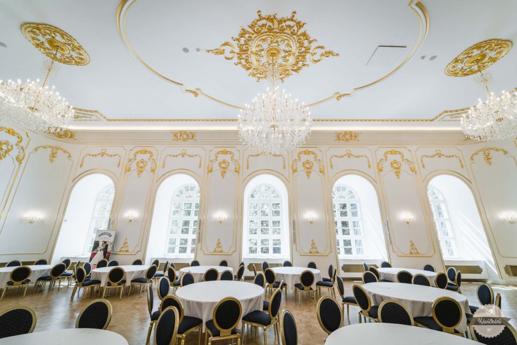 zlata-sien-simak-zamok-pezinok