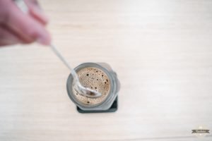 Alternatívna príprava kávy doma: Aeropress – filtrovaná káva ako sa vám ráči