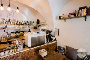 Kafé Knižnica v Skalici – splnený sen bývalého hokejistu