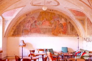 KC Kláštor v Rožňave: Od františkánskeho rádu cez starobinec až ku kreatívno-kultúrnemu centru s kaviarňou