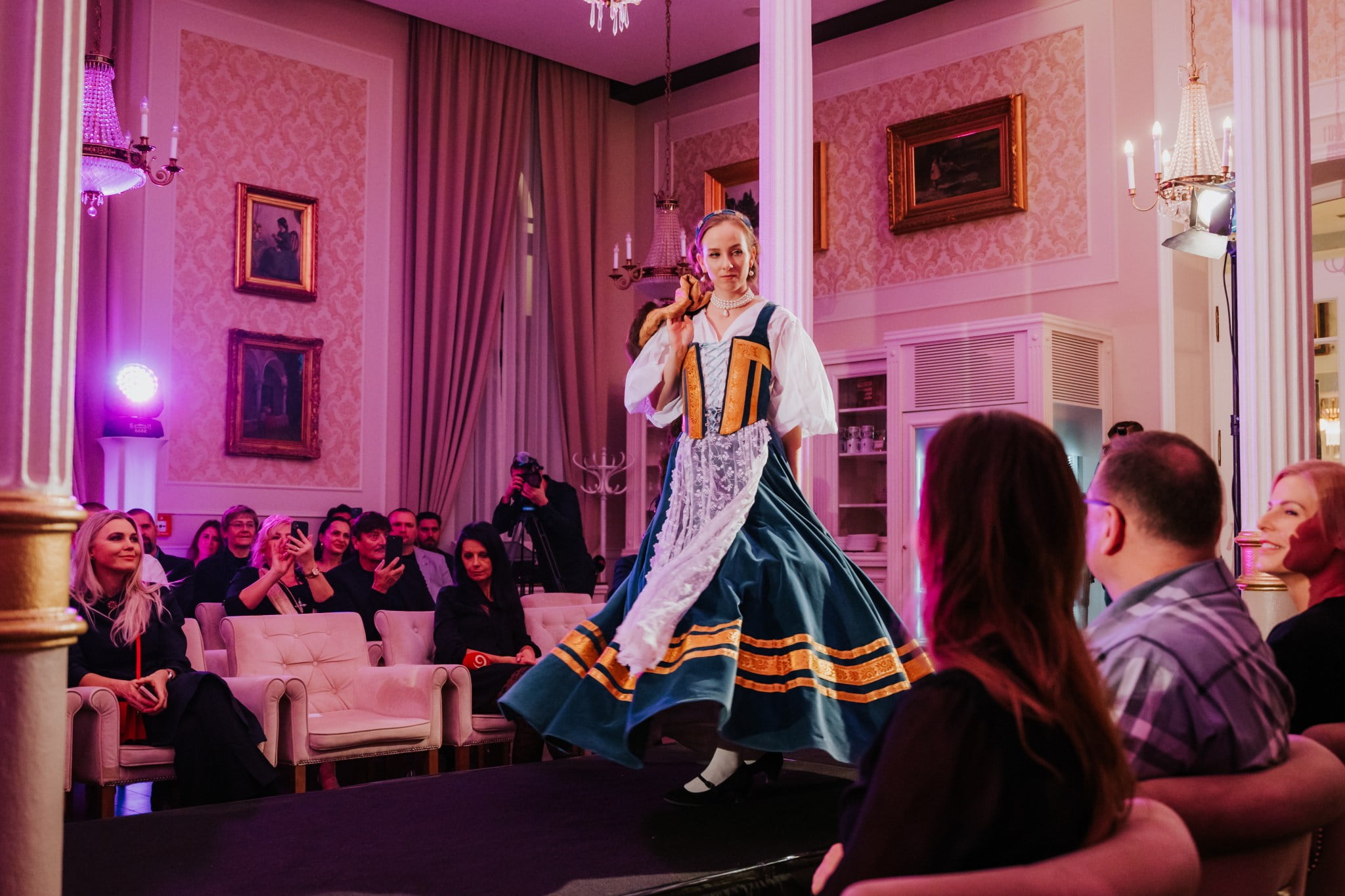 P hviezdi kov Hotel Lomnica udskos Umenie Z itok K vi k ri P hviezdi kov Hotel Lomnica udskos Umenie Z itok K vi k ri