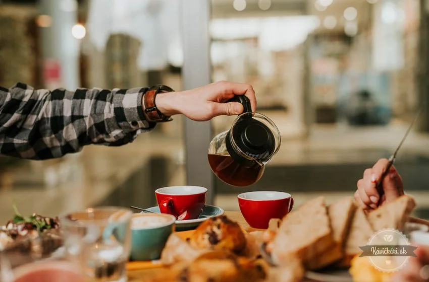  Batch brew: Filtrovaná káva bez čakania, ktorá chutí vždy rovnako