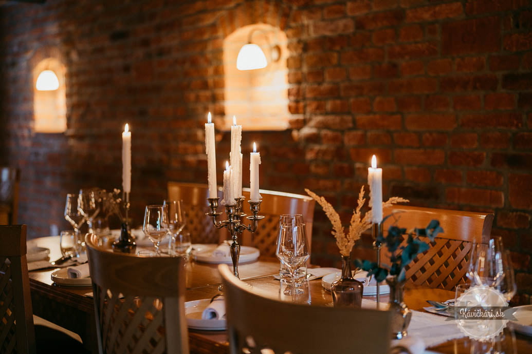 Holotech Víška vináreň