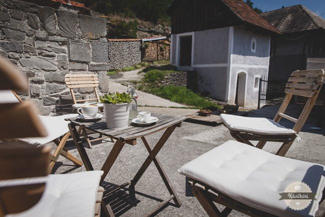 Café & Gallery Nový dvor: Dizajnový skvost v centre pamiatkovej rezervácie v Brhlovciach