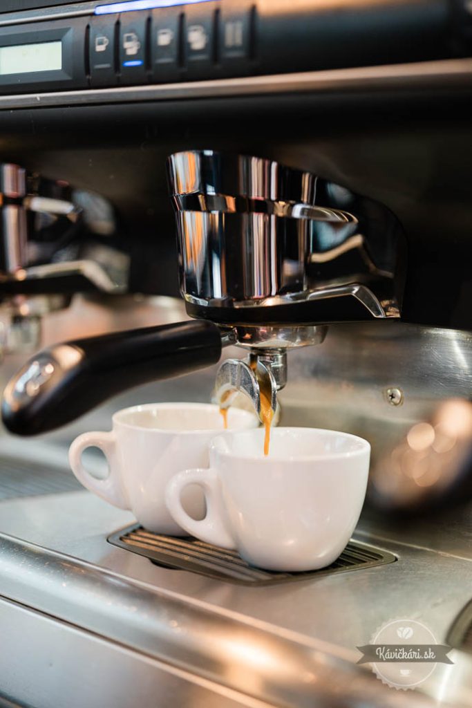 Beija Flor-Tržnica Nivy