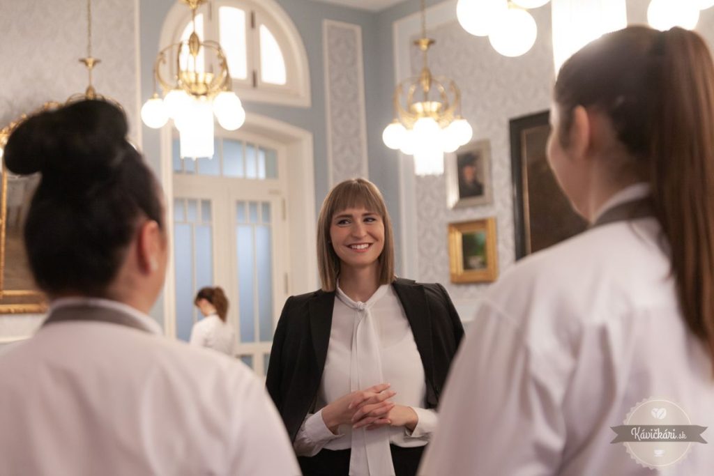 Miriama Vojčíková riaditeľka Hotela Lomnica a team