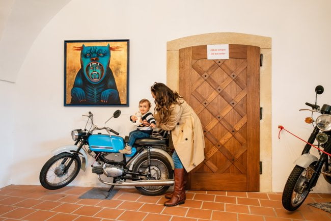 Umenie volá: Ponorte sa do sveta krásy a inšpirácie s novou návštevníckou art kartou „Artička“!