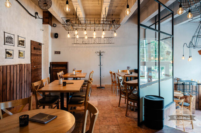 Le Bistro Fou v Novej Bani – keď slimák udáva tempo