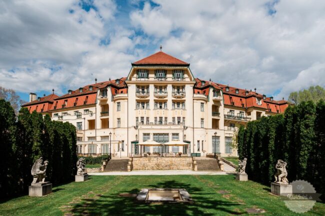 Hotel Thermia Palace a módny návrhár Fero Mikloško už v piatok odštartujú Hot Summer Fashion Show