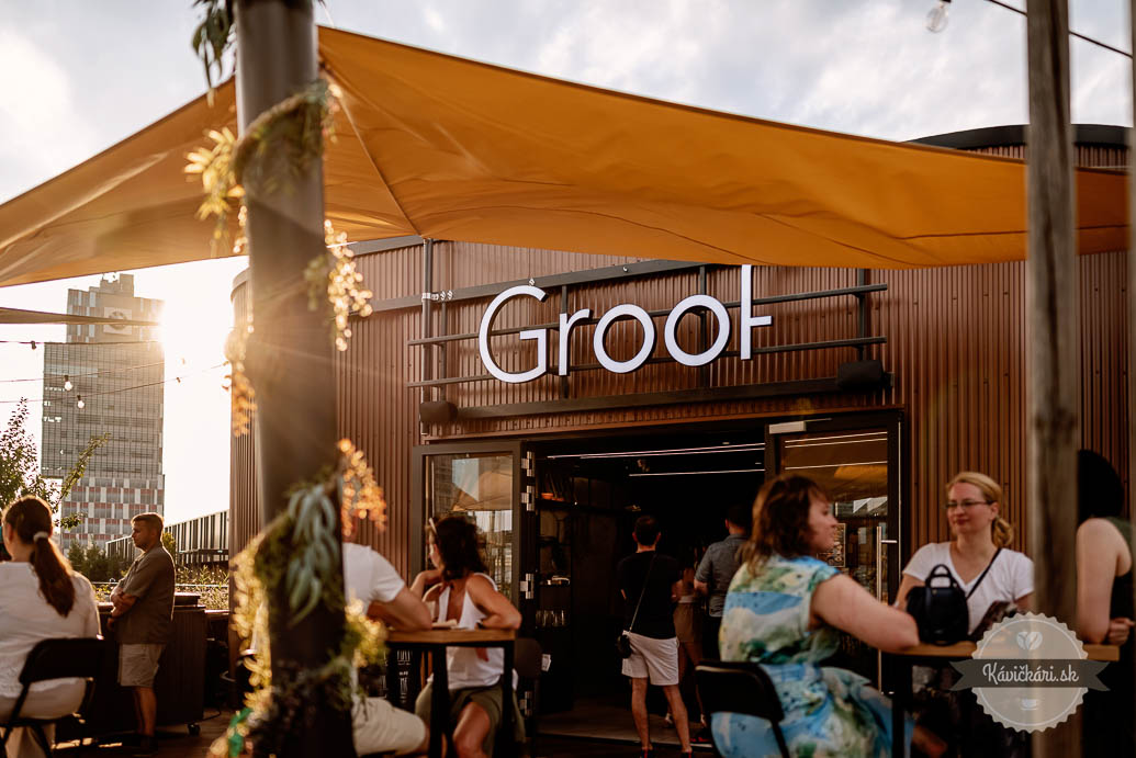 Groof Bistro Nivy Zelená strecha