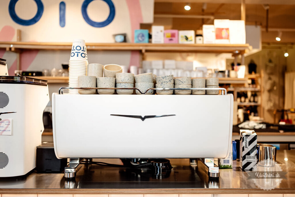 OTOTO kaviareň Viedeň kávovar Victoria Arduino