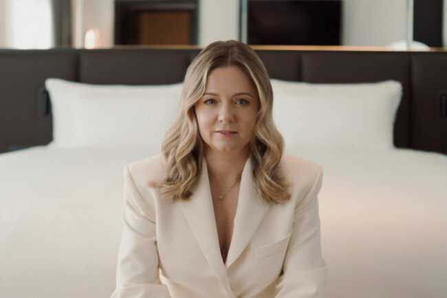 „Konkurenciu vnímam, ale neprispôsobujem sa jej. Považujem za dôležité vedieť, kto sme, čo chceme dosiahnuť a ísť za svojím cieľom,“ hovorí riaditeľka Almanac X Alcron Prague, Alena Spišiaková.