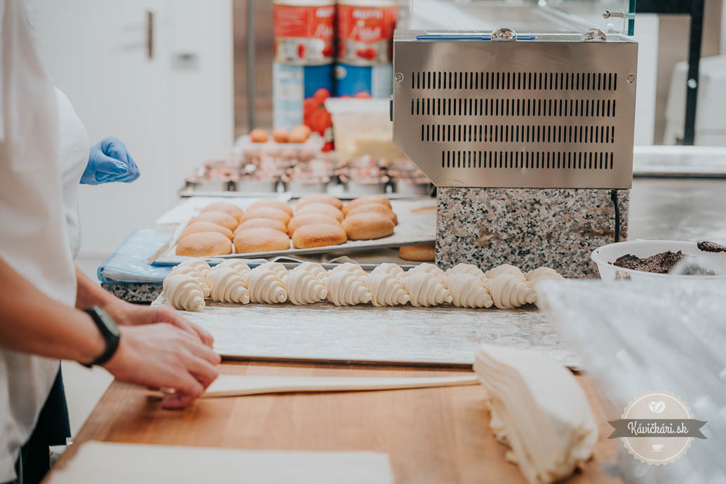 Bloom Bakery, Mykola Nevrev, Oksana Isaienko