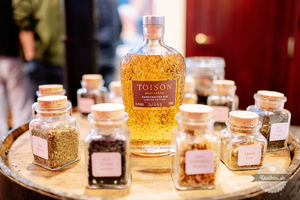 Mirror Hospitality Expo TOISON gin