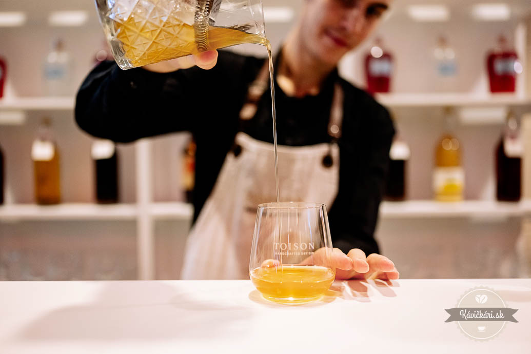 Mirror Hospitality Expo TOISON gin