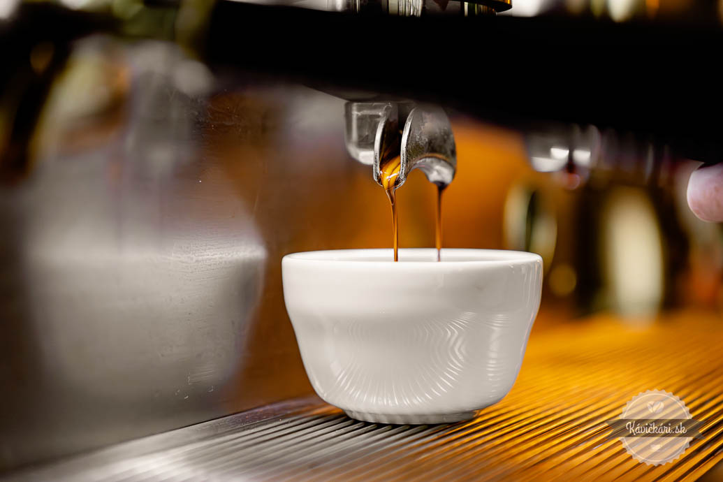 EBENICA COFFEE príprava kávy
