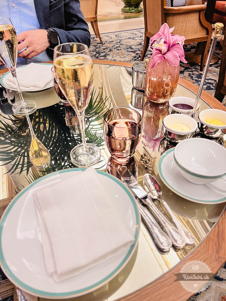 Čaj o piatej (Afternoon Tea) v jednom z najslávnejších hotelov sveta – v ikone newyorskej elegancie, The Plaza New York