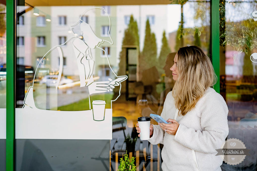 Reny's Revúca káva