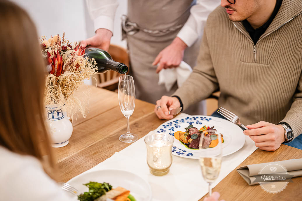 Zámocká Viecha pezinok víno