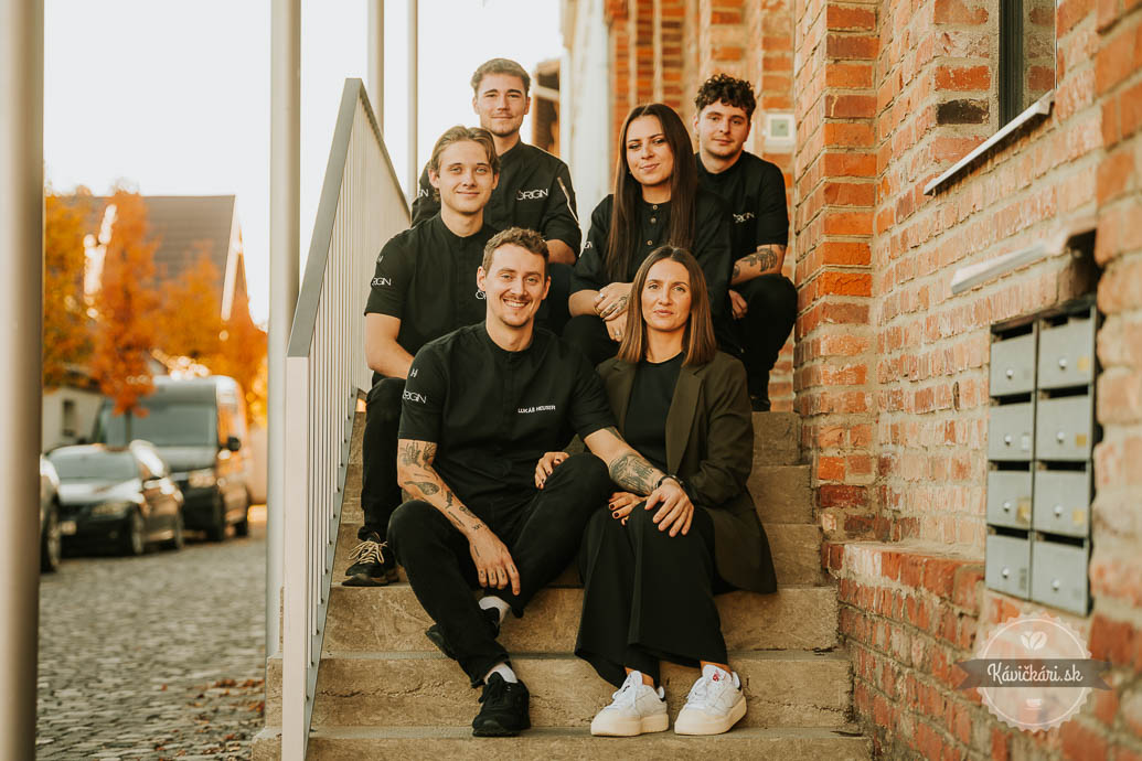 personál a majitelia reštaurácie ORIGIN