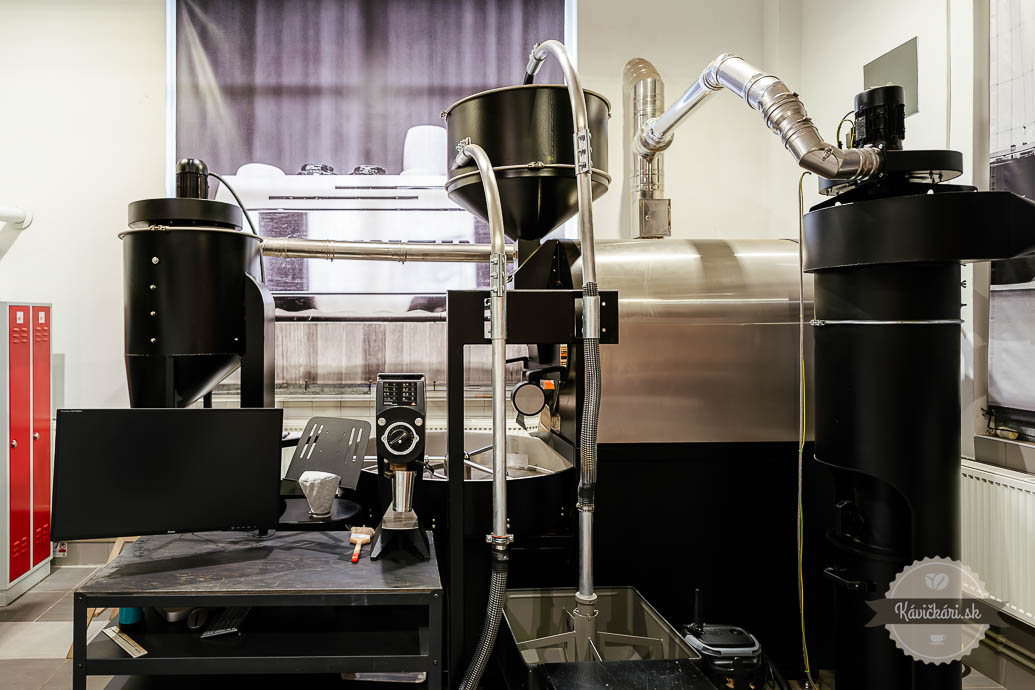 nová pražička v pražiarni Mlsnacava