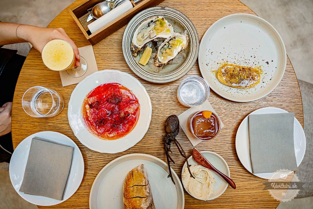 FACH Bratislava dine and share