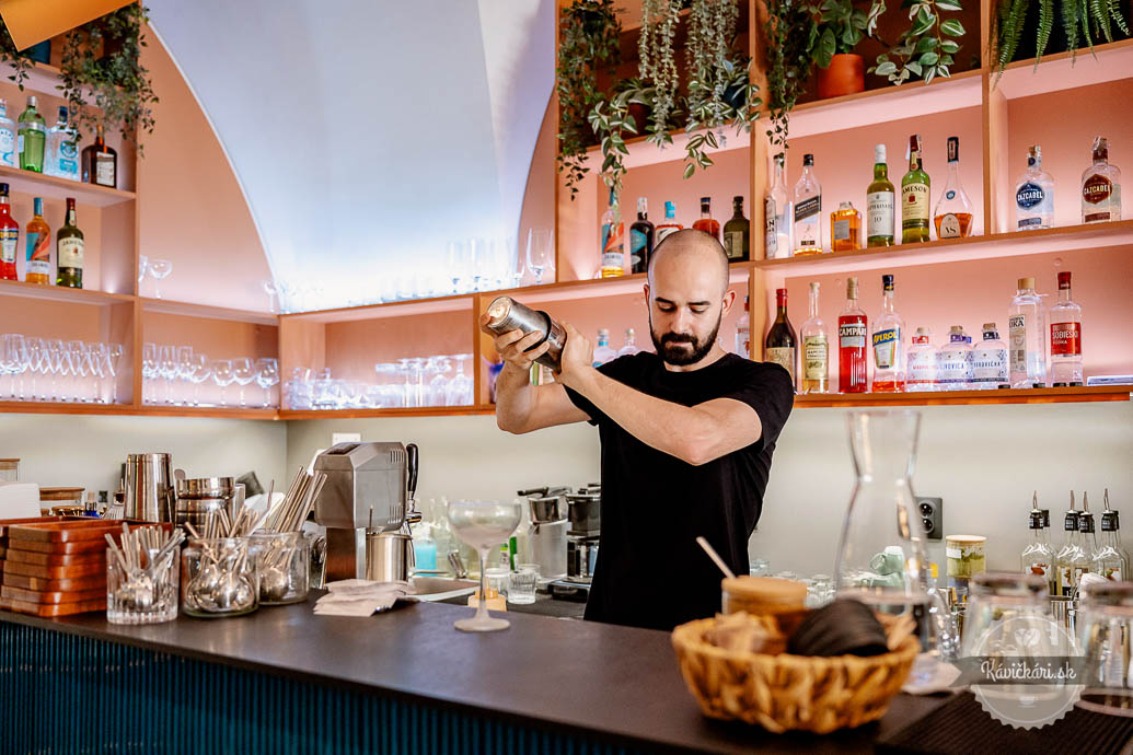 Red Velvet Cake Bar bar