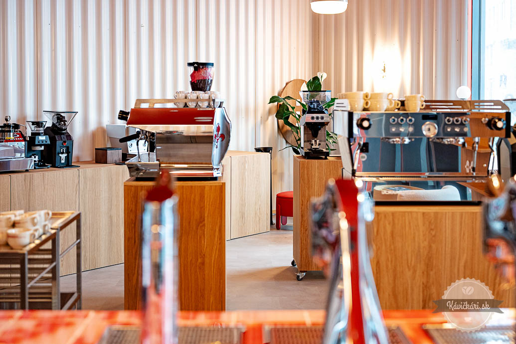 Kolektív stroje kávovary