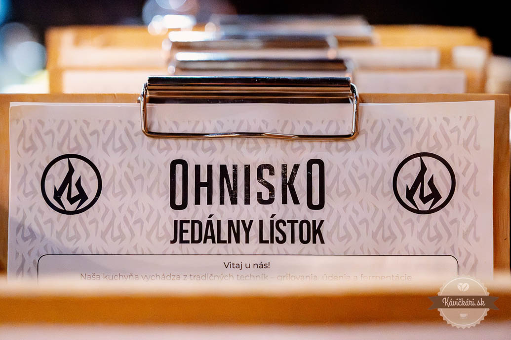 Ohnisko lístok jedálny