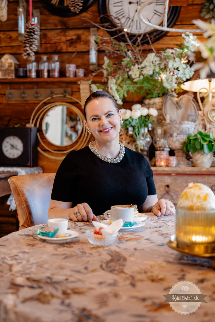 Madam Etiketa Čarokvet káva