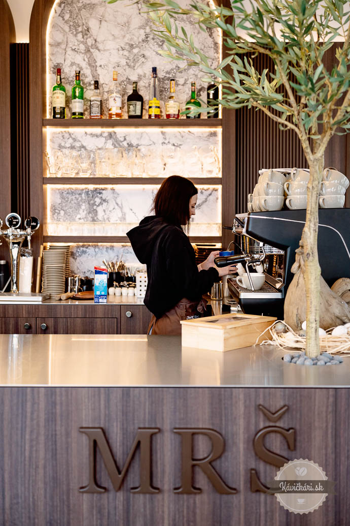 Café Štefánik Ivanka pri Dunaji bar