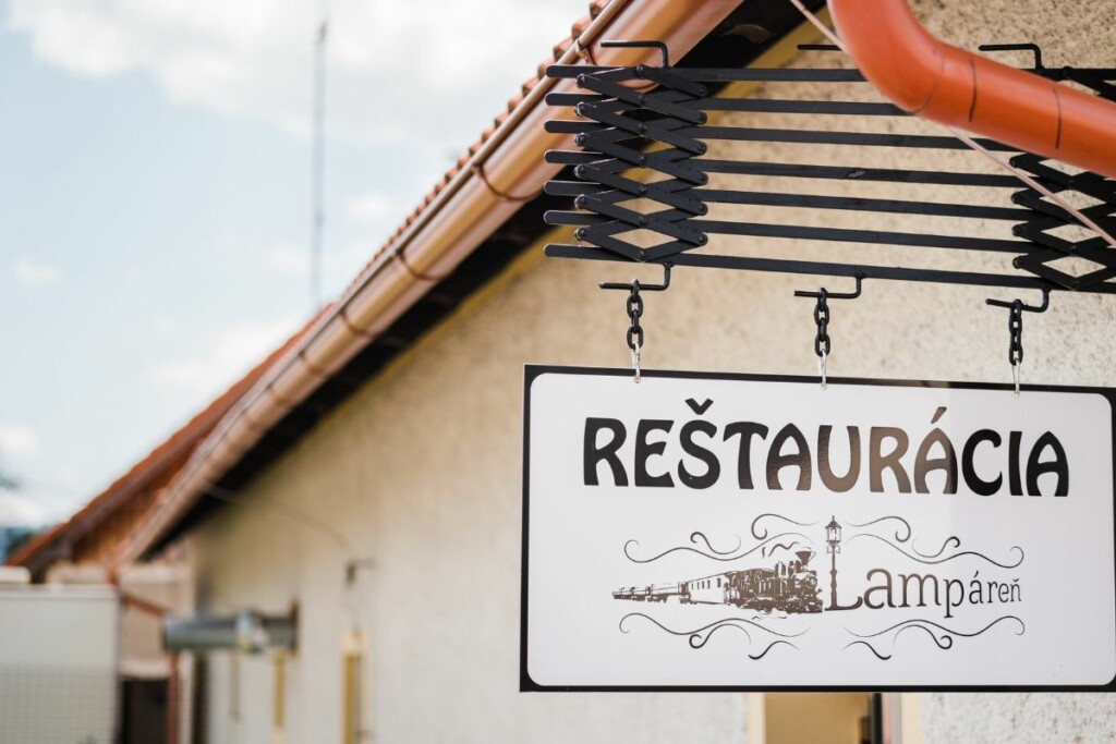 Reštaurácia lampáreň Čierny Balog