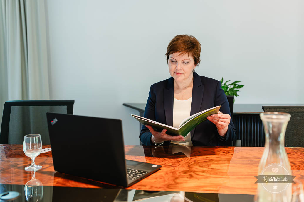 Petra Sládečková HNB