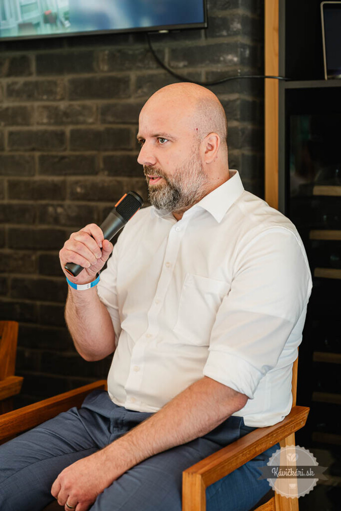 Jozef Sivák rozvíja Pivovar a Boutique Hotel ERB ako miesto, kde sa stretáva remeselné pivo, gastronómia, kultúra a autentické zážitky, ktoré dávajú hosťom dôvod vracať sa do Banskej Štiavnice.