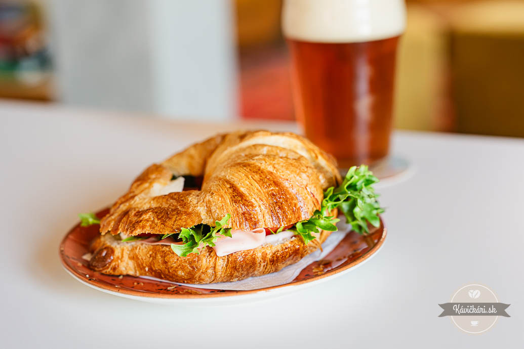 Coffeein Roast 66 croissant