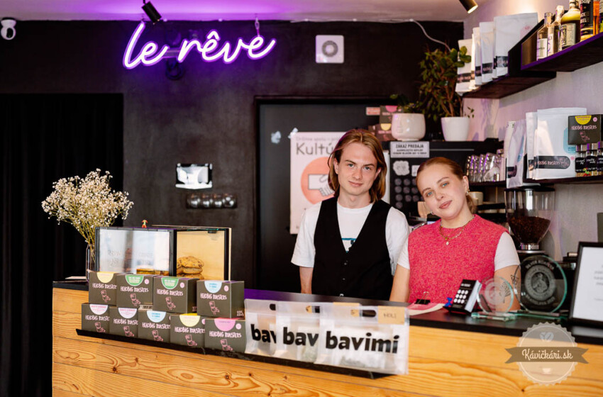 Keď sa opona nezatiahne: Café Na Peróne spája divadlo, kávu a ľudí