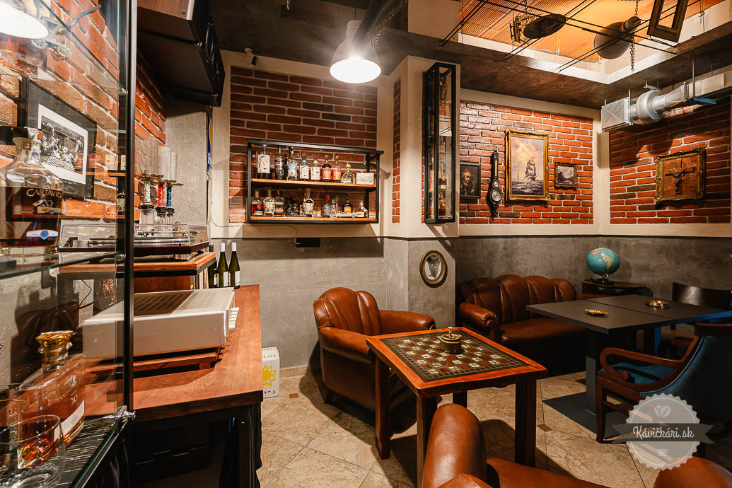 DeStiny Gallery Cafe - rumová miestnosť