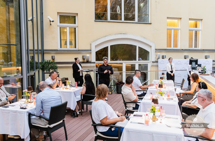  Keď sa degustačná večera presunie na terasu: Hotel Elizabeth v Trenčíne po prvýkrát servíroval menu pod holým nebom