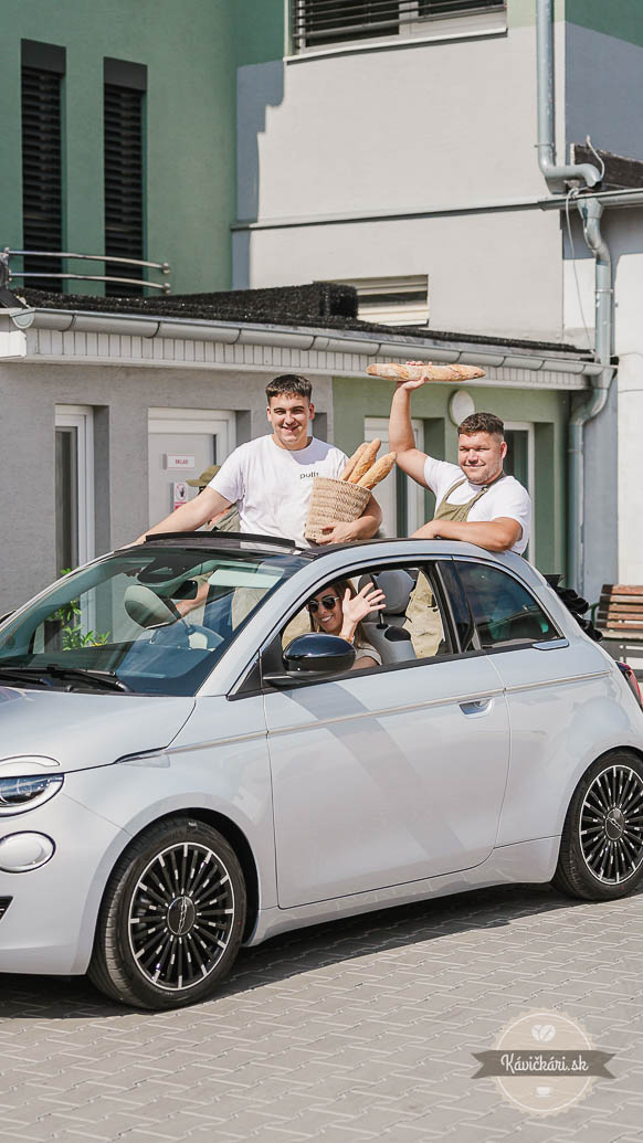 Fiat 500 hybrid a pekáreň pullt.